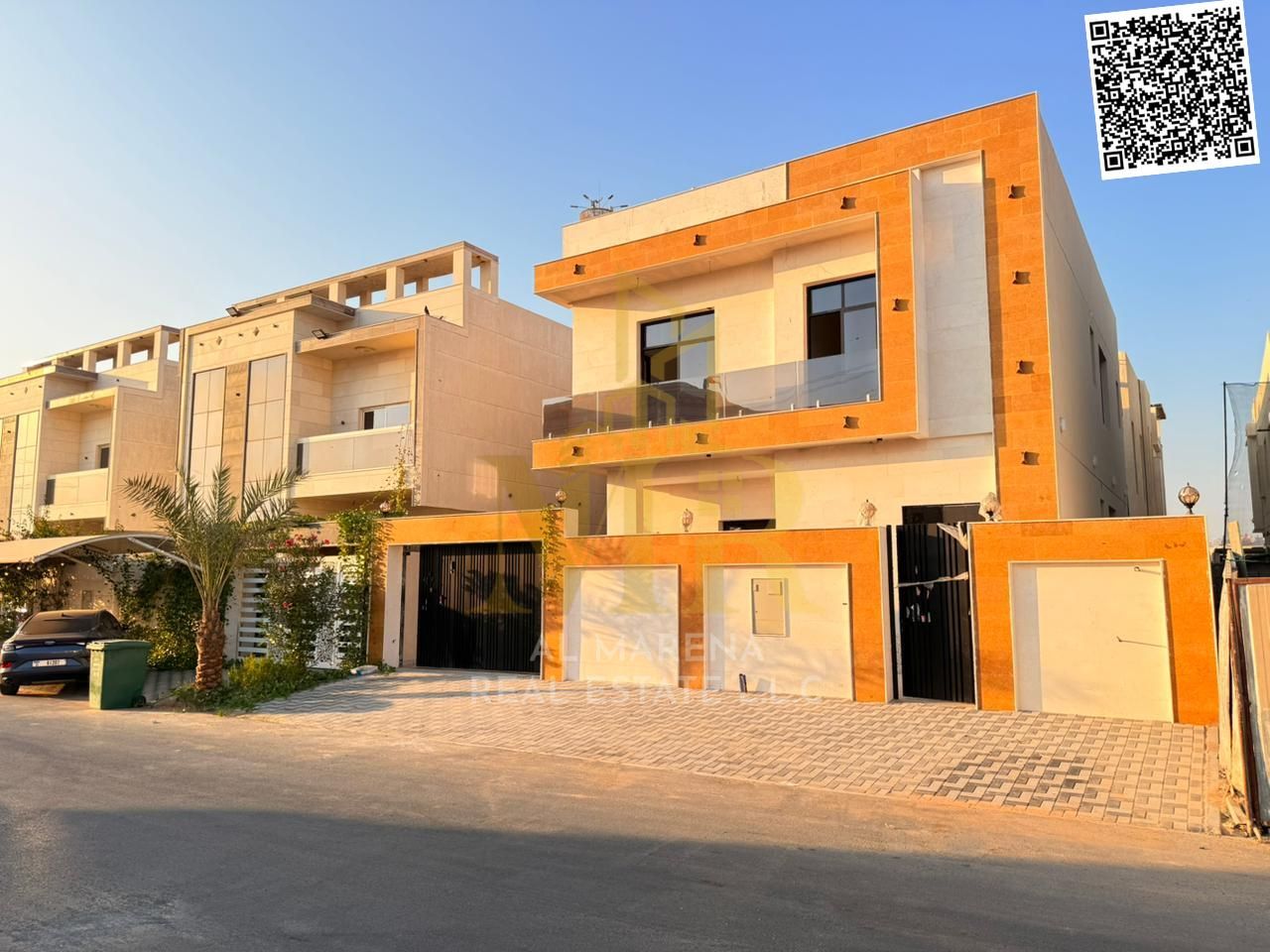 Villa specifications in Al Yasmin: A luxurious and bright villa for sale in the Al Yasmin area, consisting of 5 spacious master bedrooms.