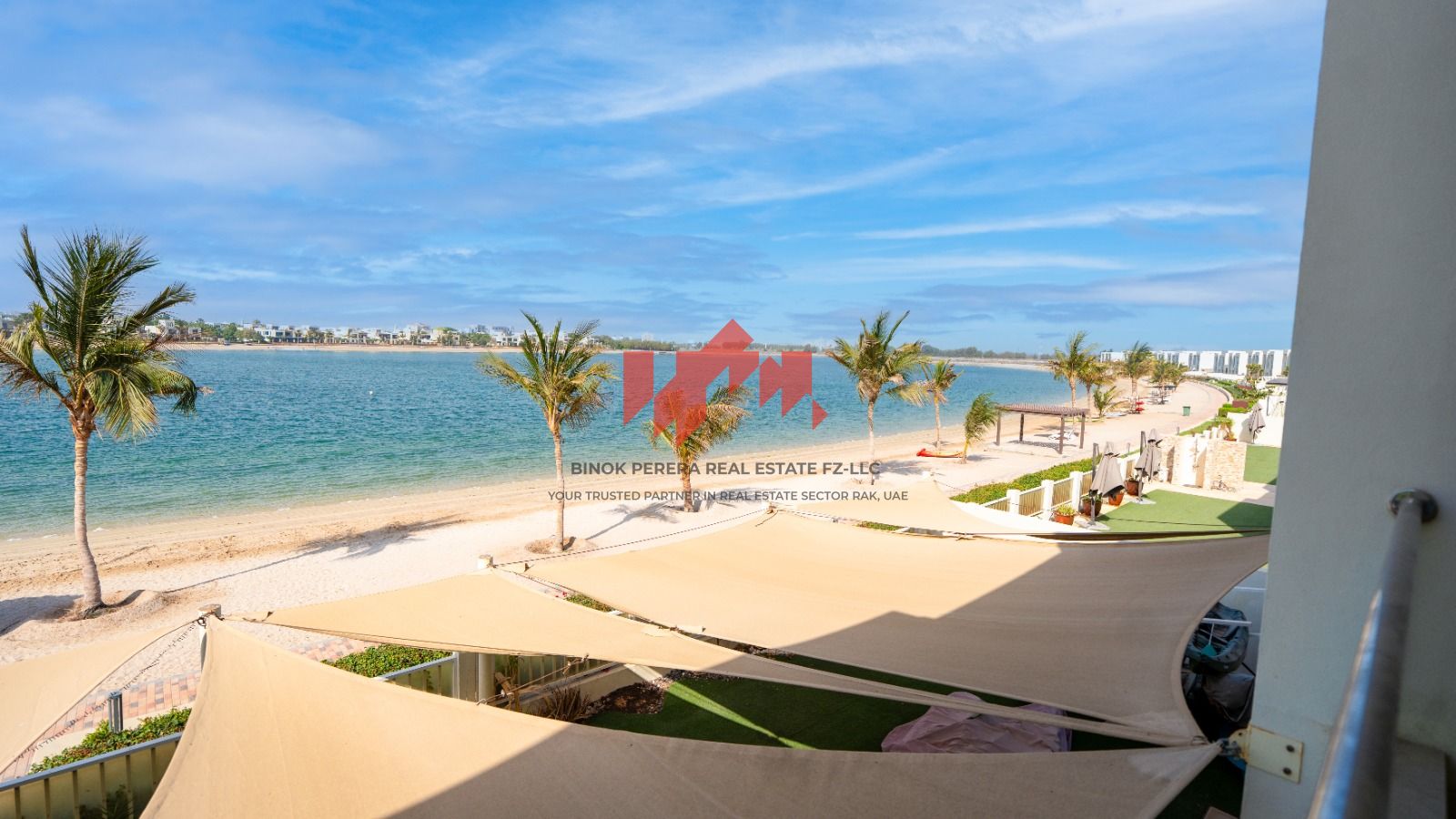 Specious Beachfront Villa-Ideal for Groups and families.