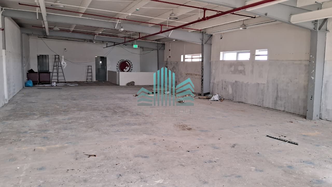 RENT INCLUDING 20% DREC | PRIME ROAD SIDE WAREHOUSE | WITH MEZZANINE FLOOR | EASY ACCESS TO MAIN ROAD