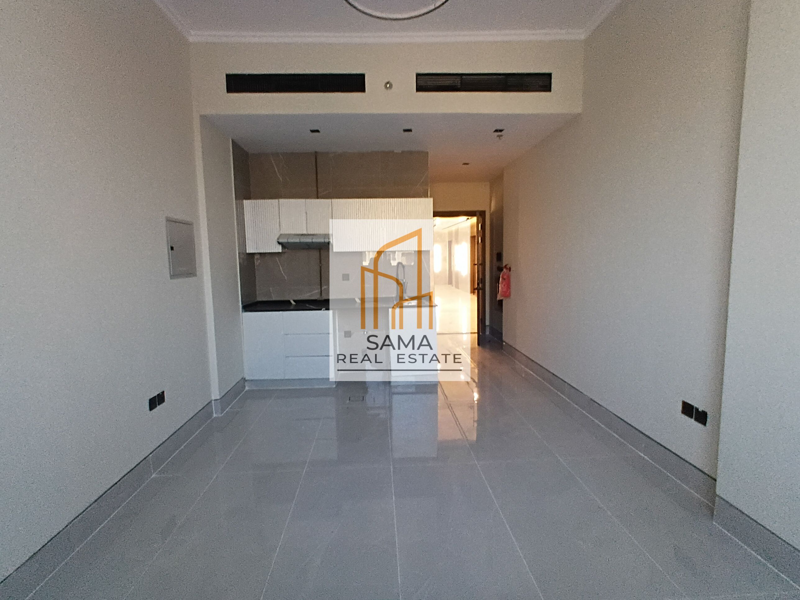 Brand new building 1monthe studio flat available Central ac only 35k aljada sharjah