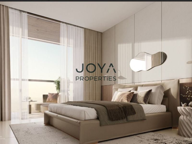 Spacious Layout - Balcony - Me...