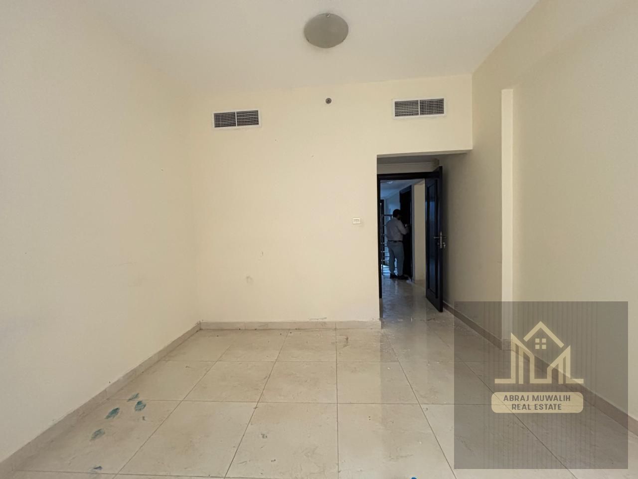 Direct from Owner (| No Agent Fees | Ready to Move )(Hot Offer!) 1BHK Apartment | 2 Washrooms | New Muwaileh | | Only AED 40K