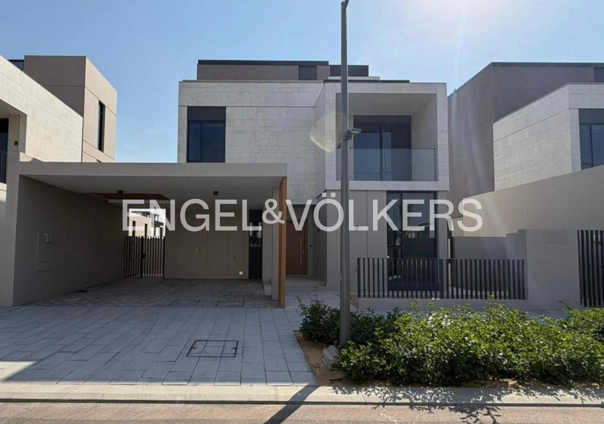 Ultra Luxury Unit | Corner Unit | Park Facing