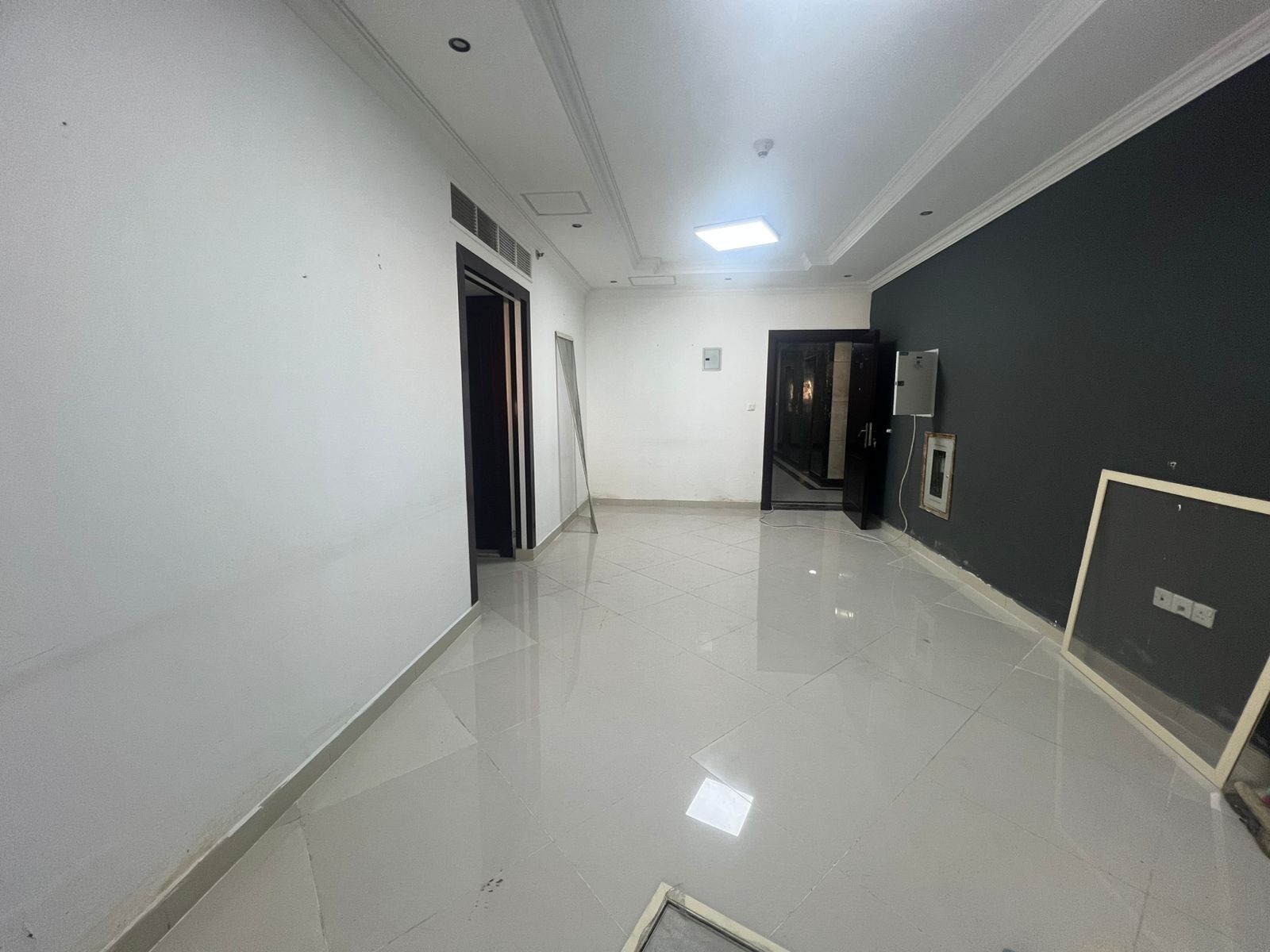 Close to daily services, parking and balcony