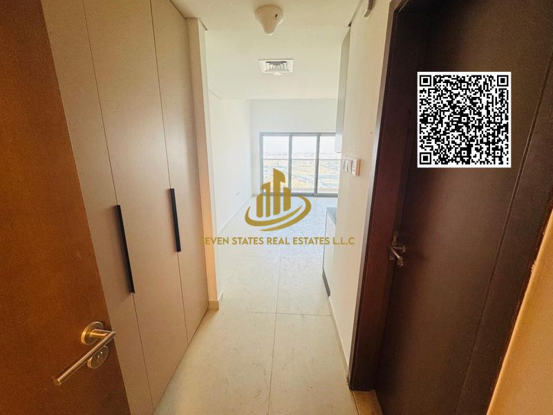 Freehold, open view, strategic location, high-end finishing ,