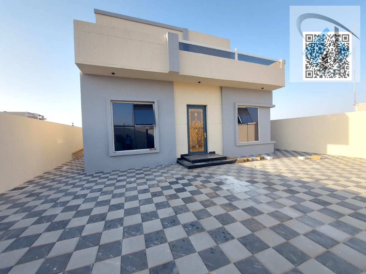 Freehold villas for all nationalities, including registration and ownership fees. Excellent location close to all services, with a rooftop terrace.