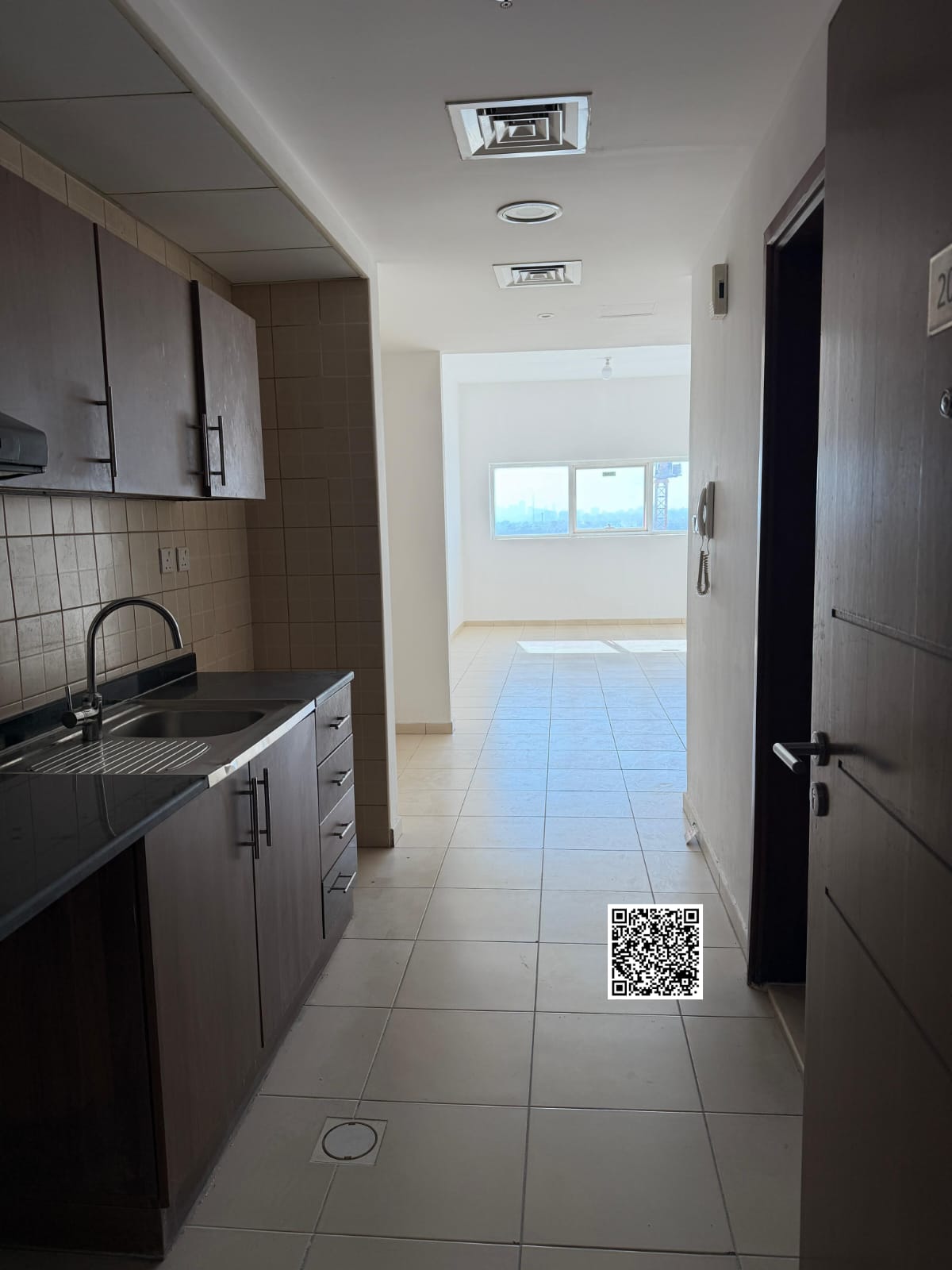 Studio Open View / Separate Kitchen / Separate Bathroom / Elegance