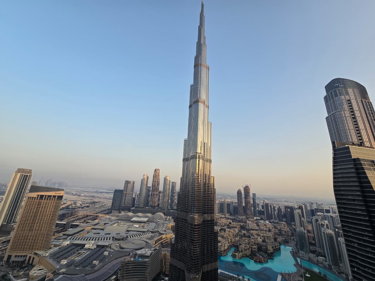 Stunning 3 Bed + Maid | Downtown | Burj Khalifa View