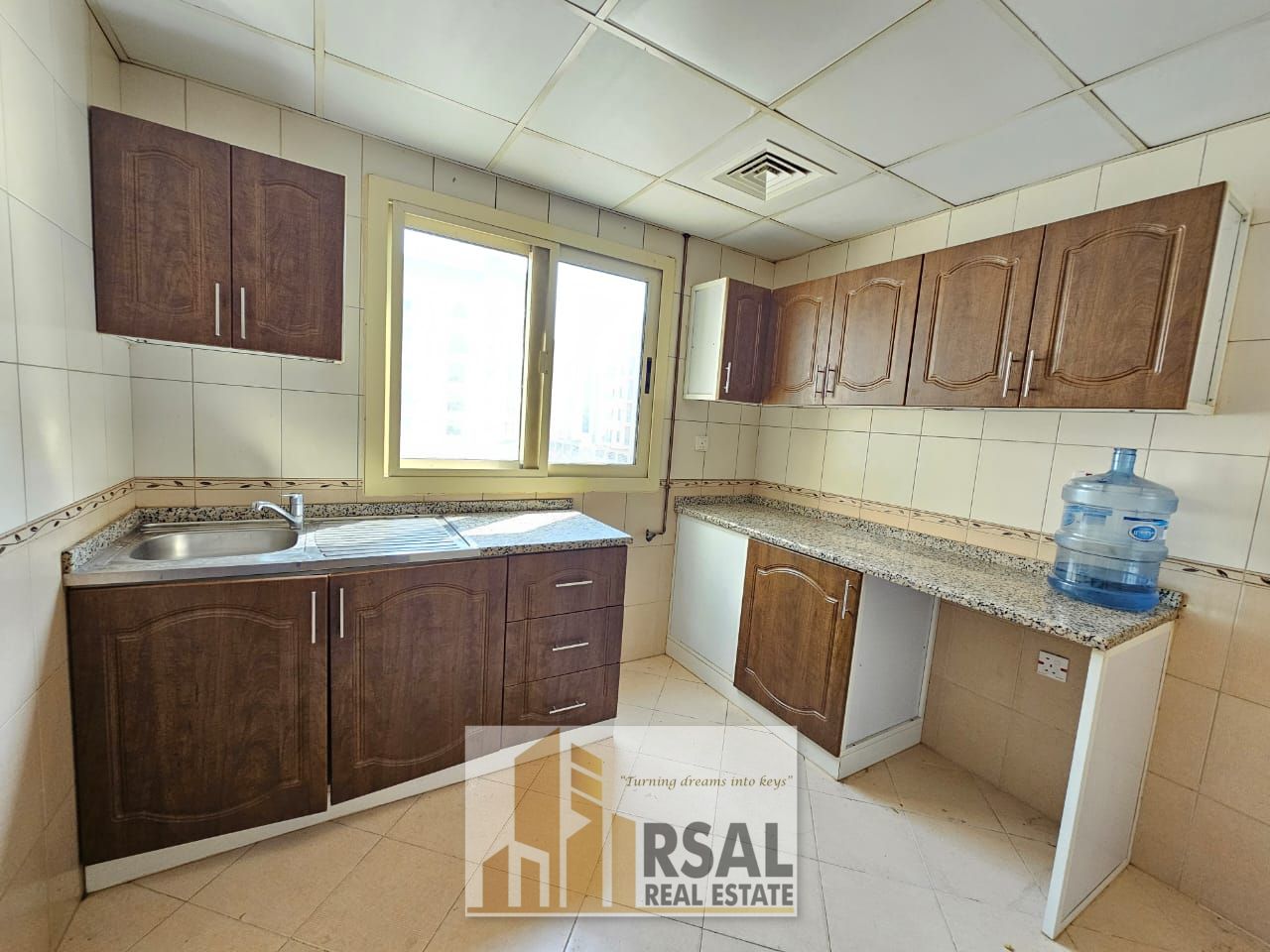 Spacious 1BHK APARTMENT Available In Muwaileh Area