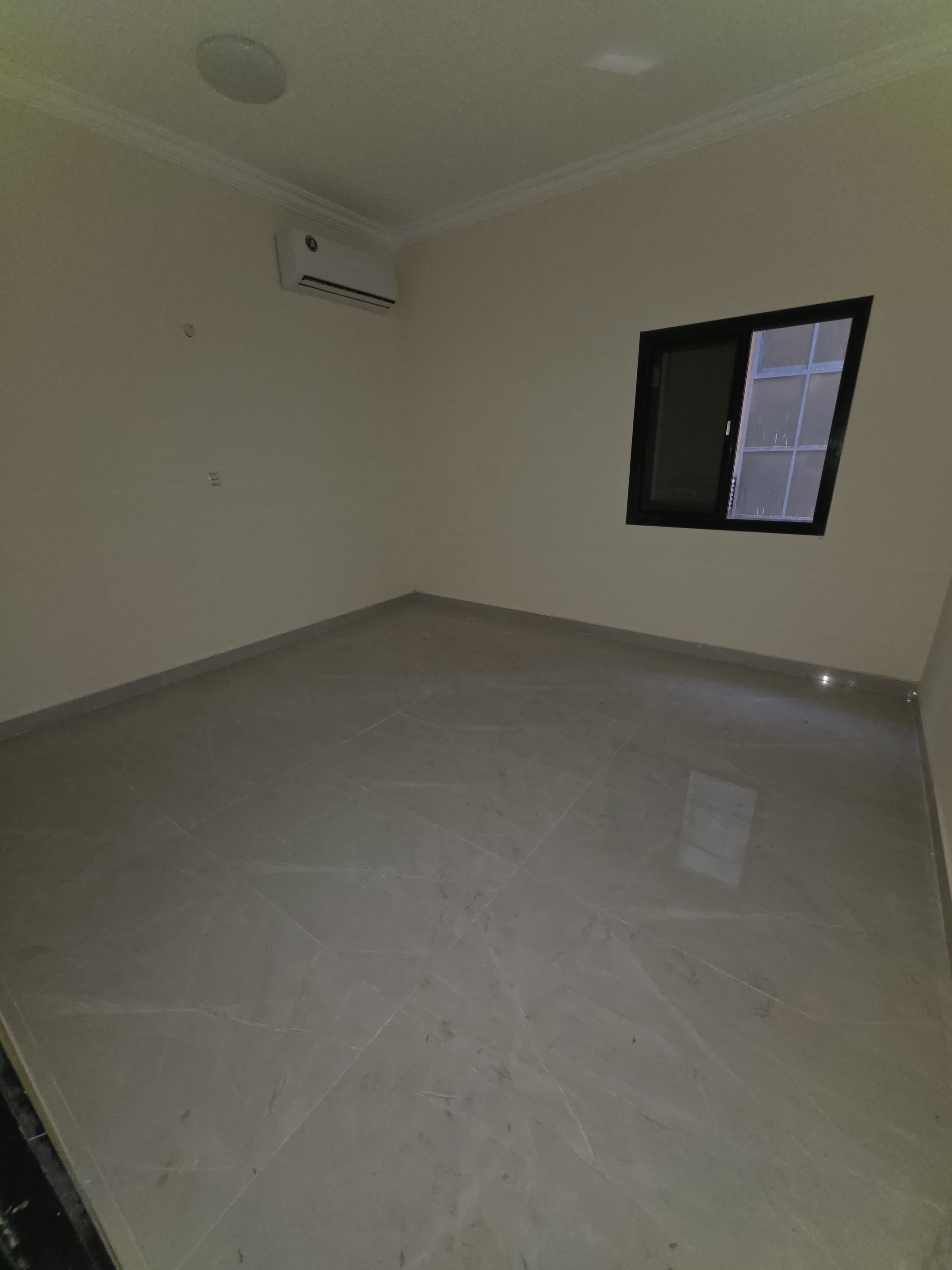 Fully Renovated 2BHK With 2 Balconies Split AC & Extra Dining Space In Just 38k