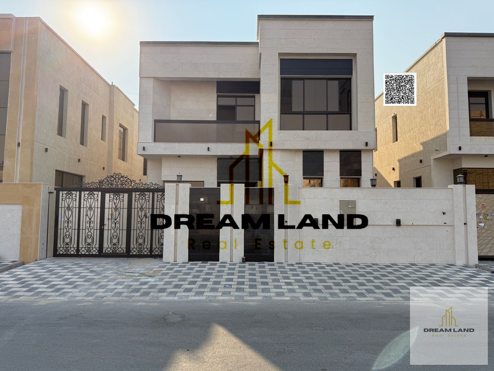Including registration fees, Adorable villa in front of large garden 5 master bedrooms with built in wardrobes, located in a strategic location