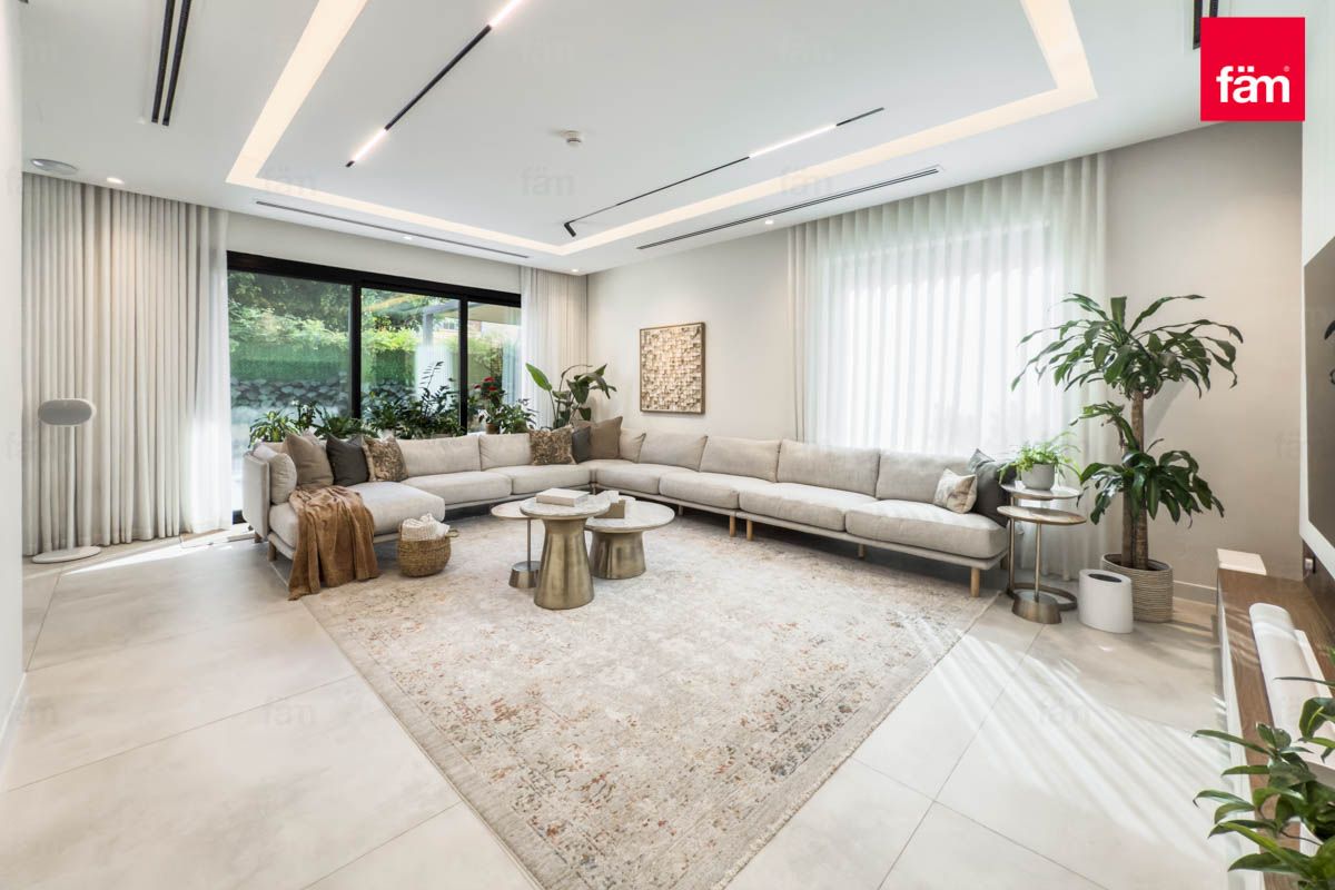 Exclusive | Upgraded | Furnished | Park View