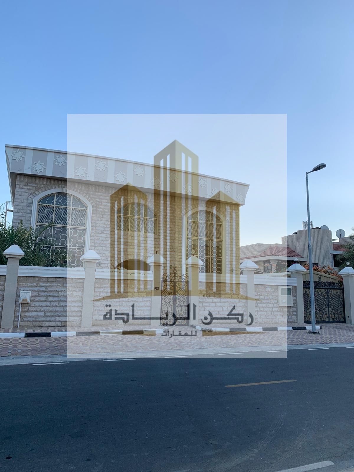 For sale: Luxury deluxe villa in Sharjah – Wasit area (Al Quoz)