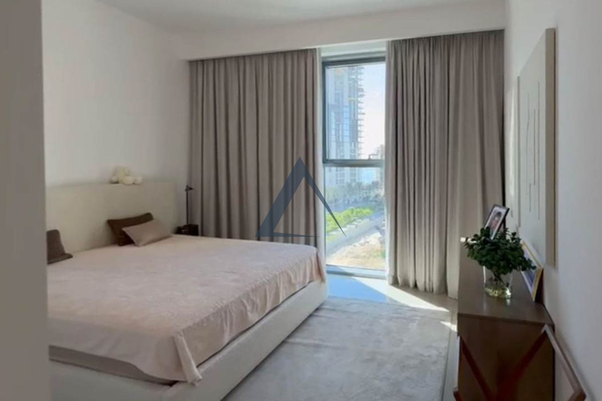 Burj Khalifa View | Fully Furnished | Ready to Move