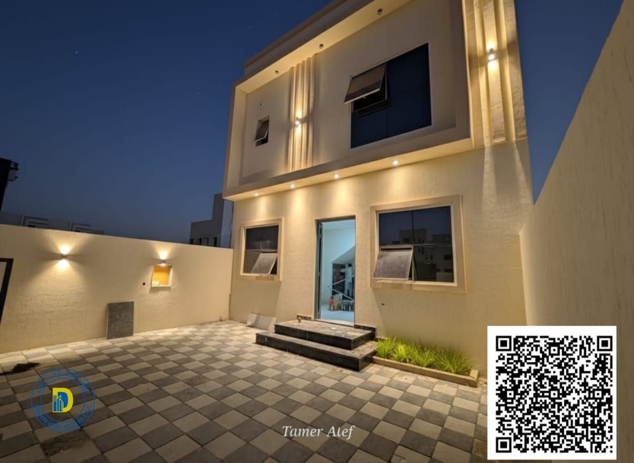 For sale: A stunning villa in Al-Haliyo area. 3 bedrooms, living room, majlis, and terrace. Price includes registration fees.