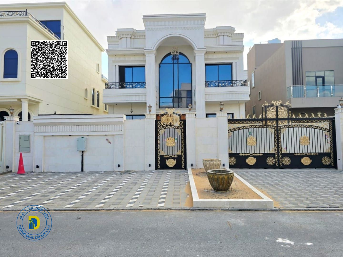For those seeking luxury, a miniature palace, a classic villa with 5 bedrooms, electricity, water, and AC, in Al-Aliya. Freehold . Bank financing .