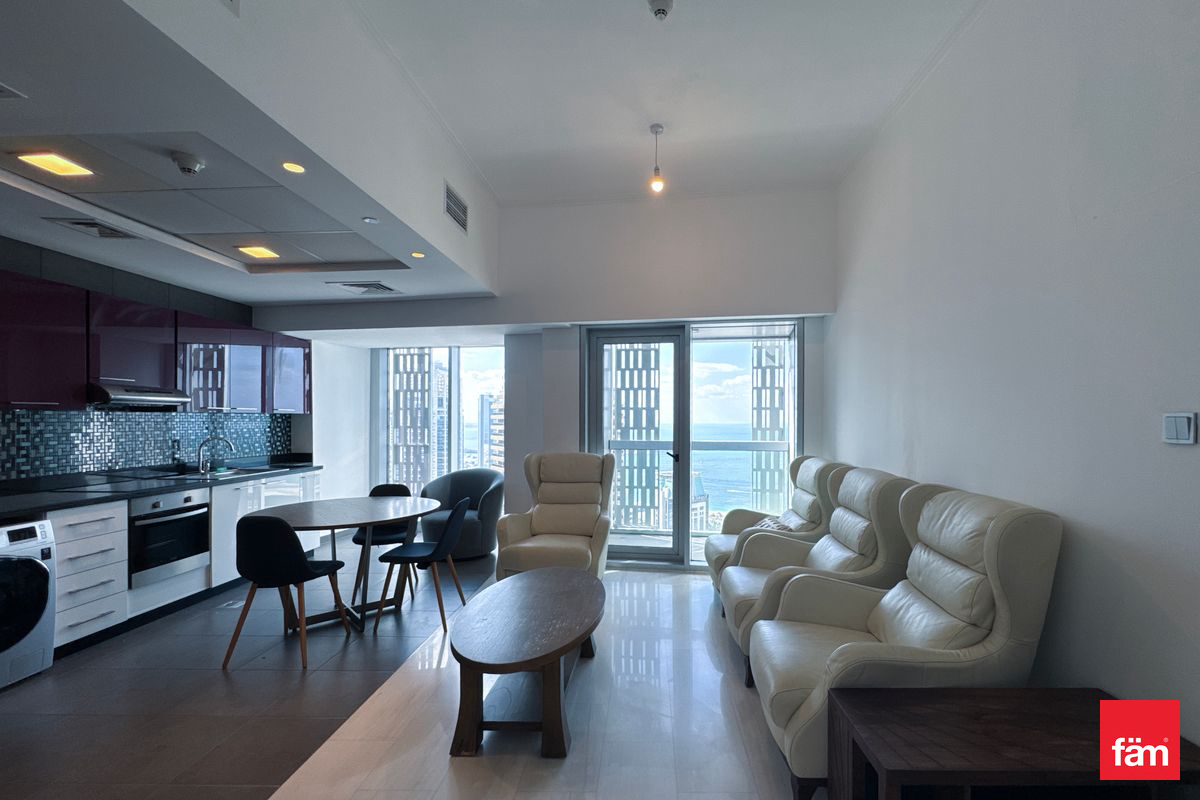 4 Cheques | Vacant | High Floor