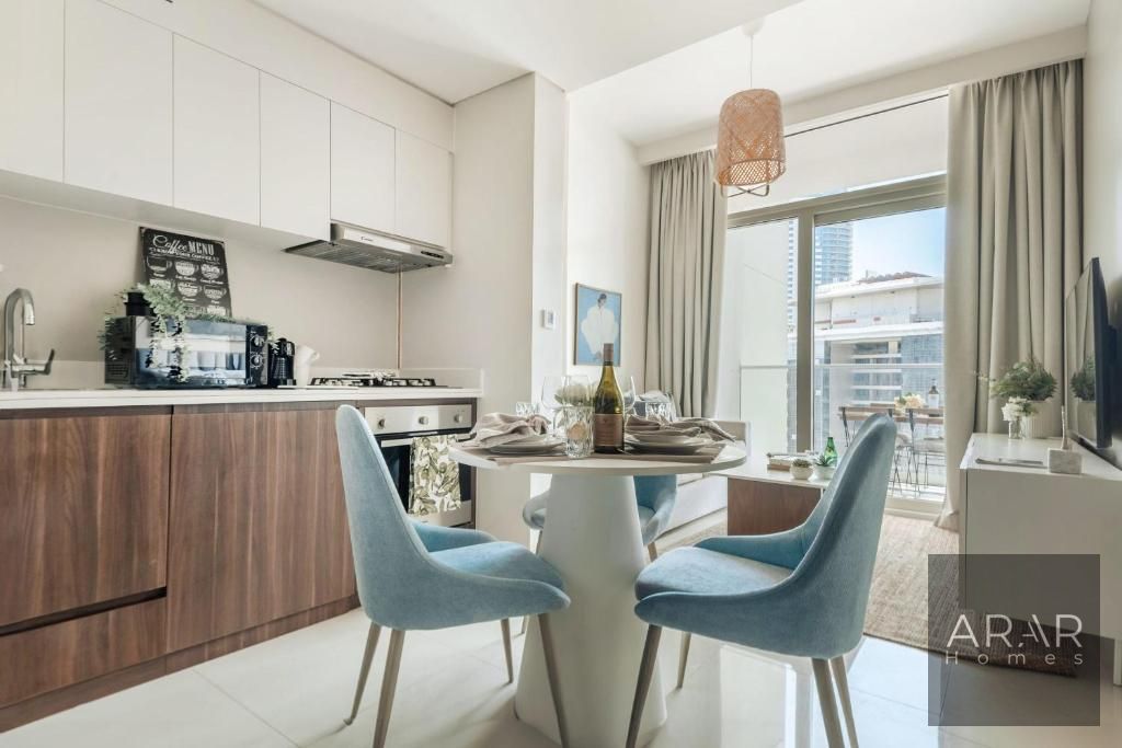 Luxury 1BHK | Burj Khalifa View | Short-Term Stay | Reva Residence, Business Bay