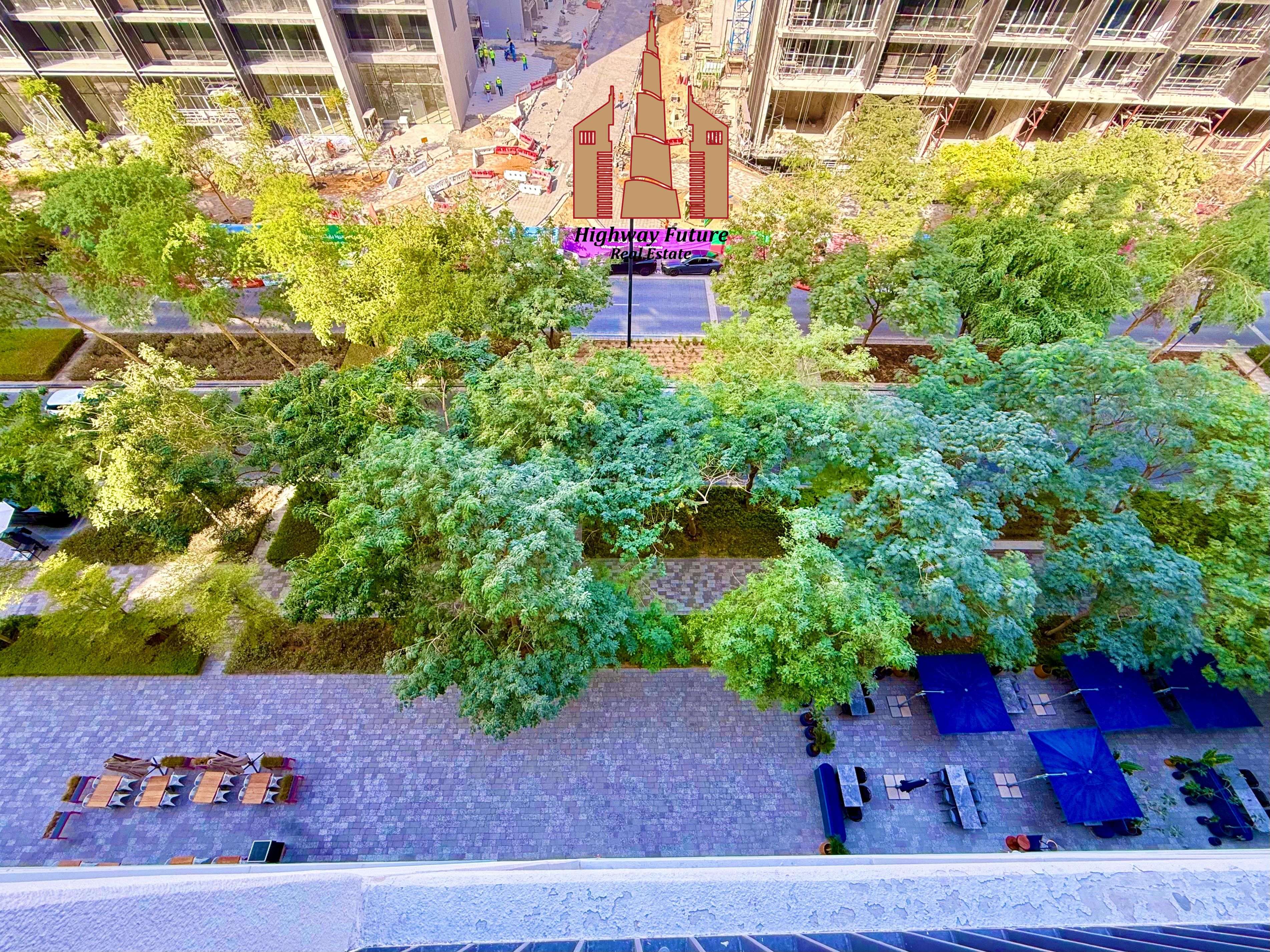 Luxury Living in the Heart of the City : 2 biggest master room : biggest balcony: