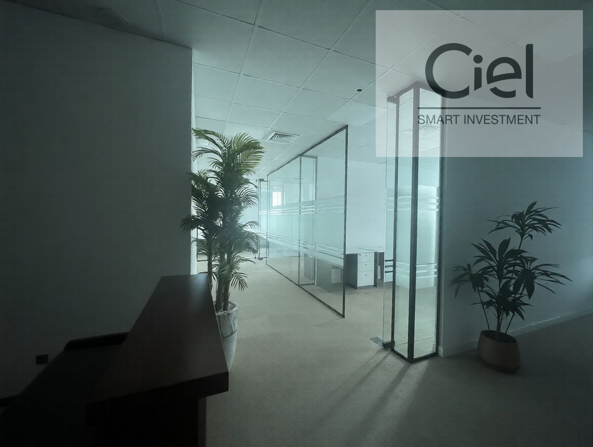 Spacious / Fully Fitted Furnished Office / Washrooms & Pantry