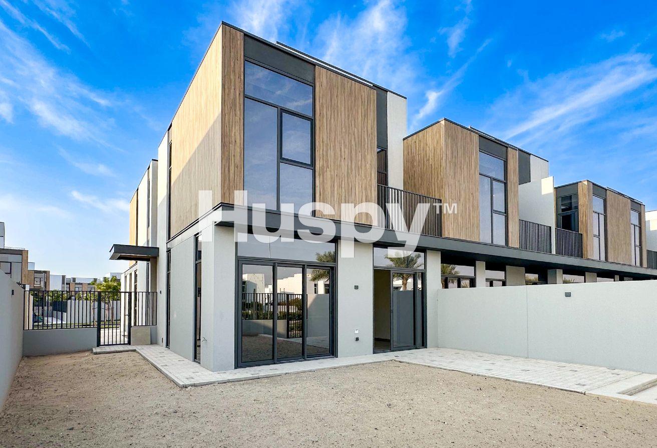 Corner Unit | Single Row | Unfurnished