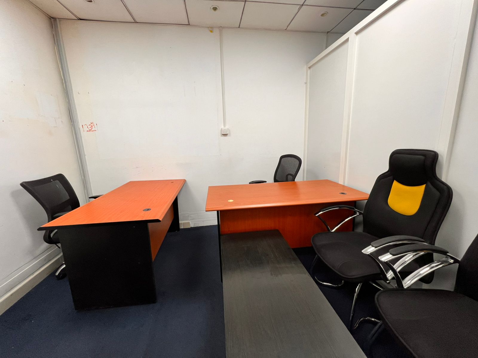 100 SQFT FURNISHED OFFICE | CHILLER & DEWA FREE | AED 22000 YEARLY.