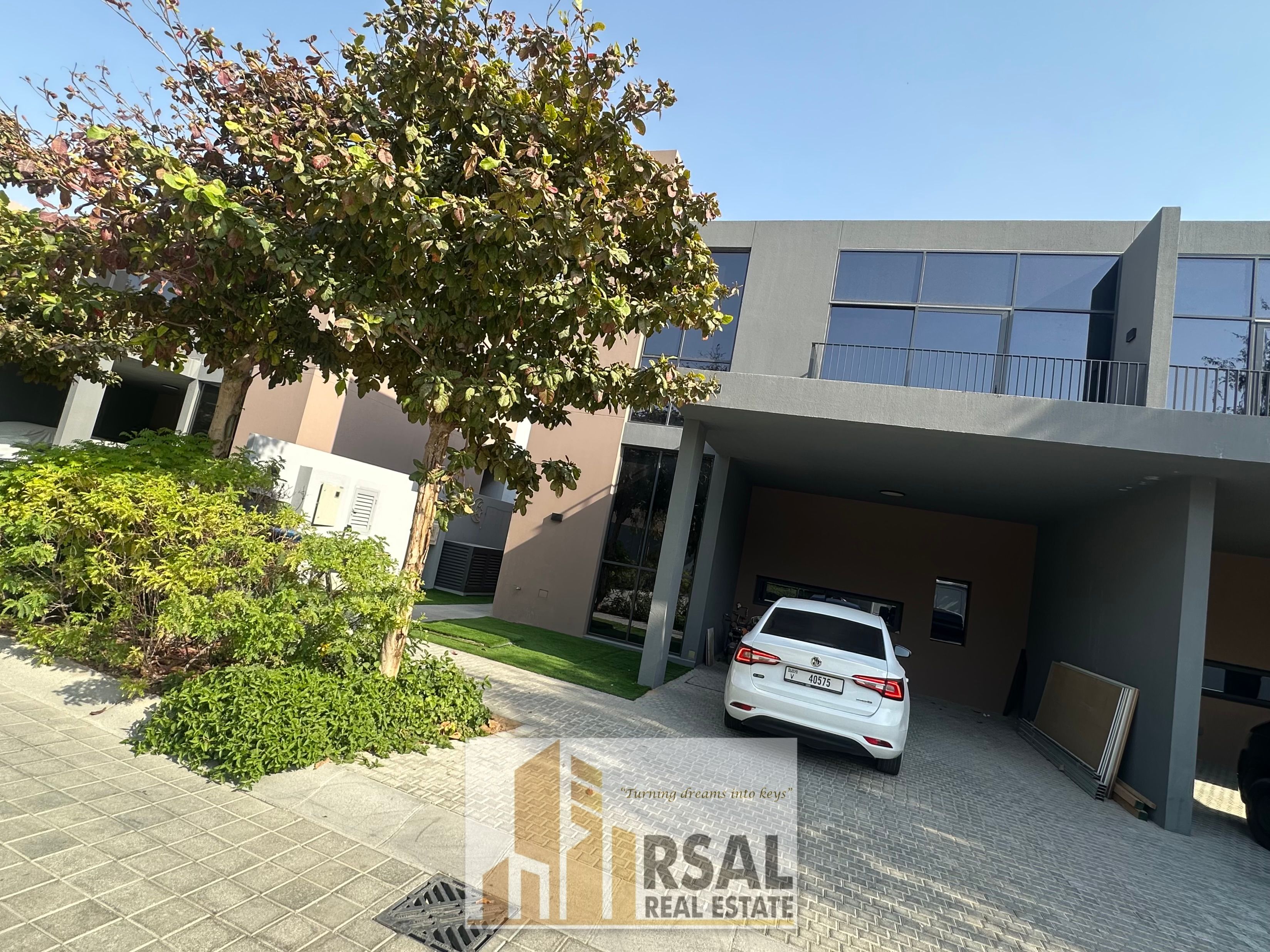 Luxurious 4 Bedroom Semi Detached Villa // landscaping done // with All Amenities