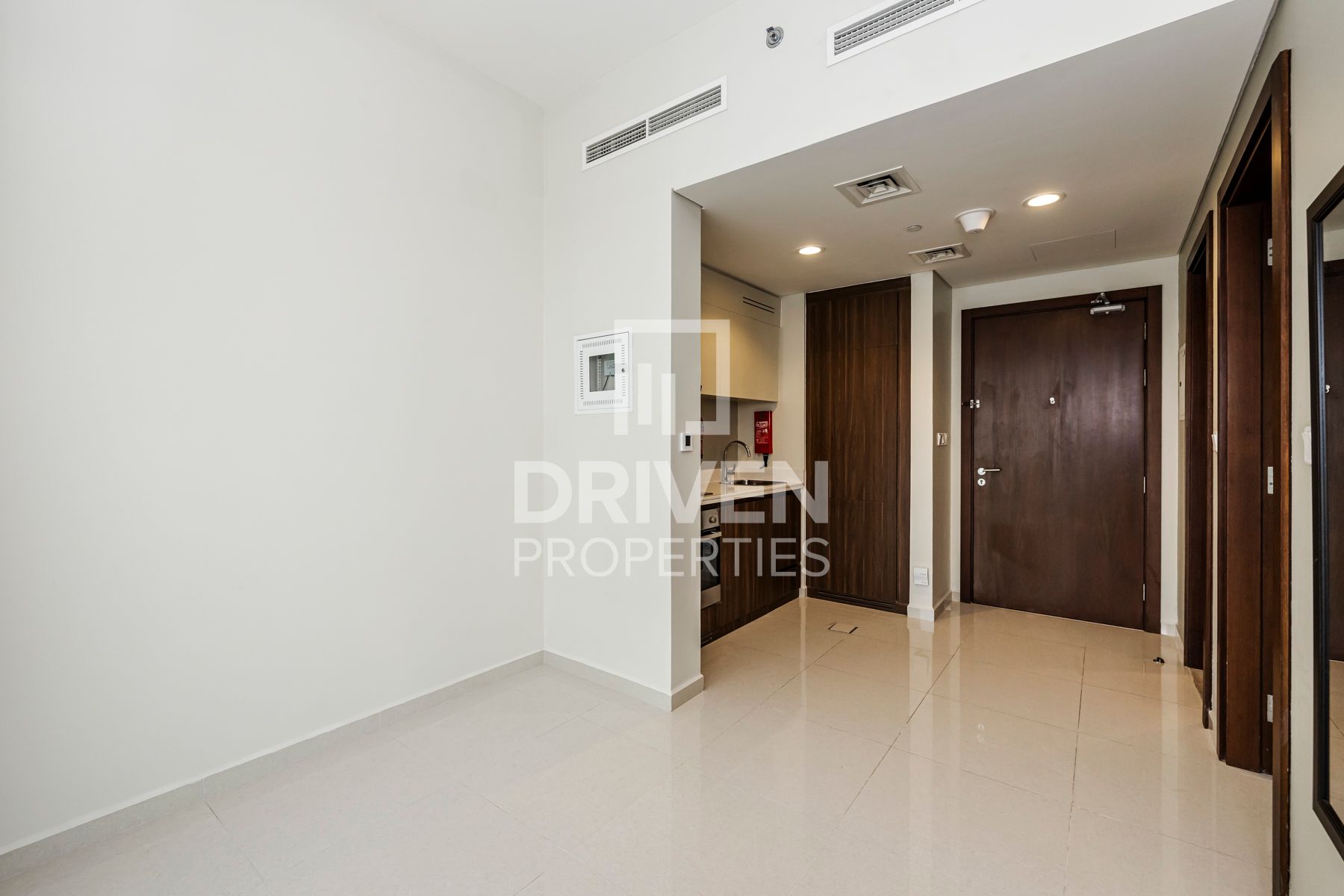 Canal View | Bright and Huge with Balcony