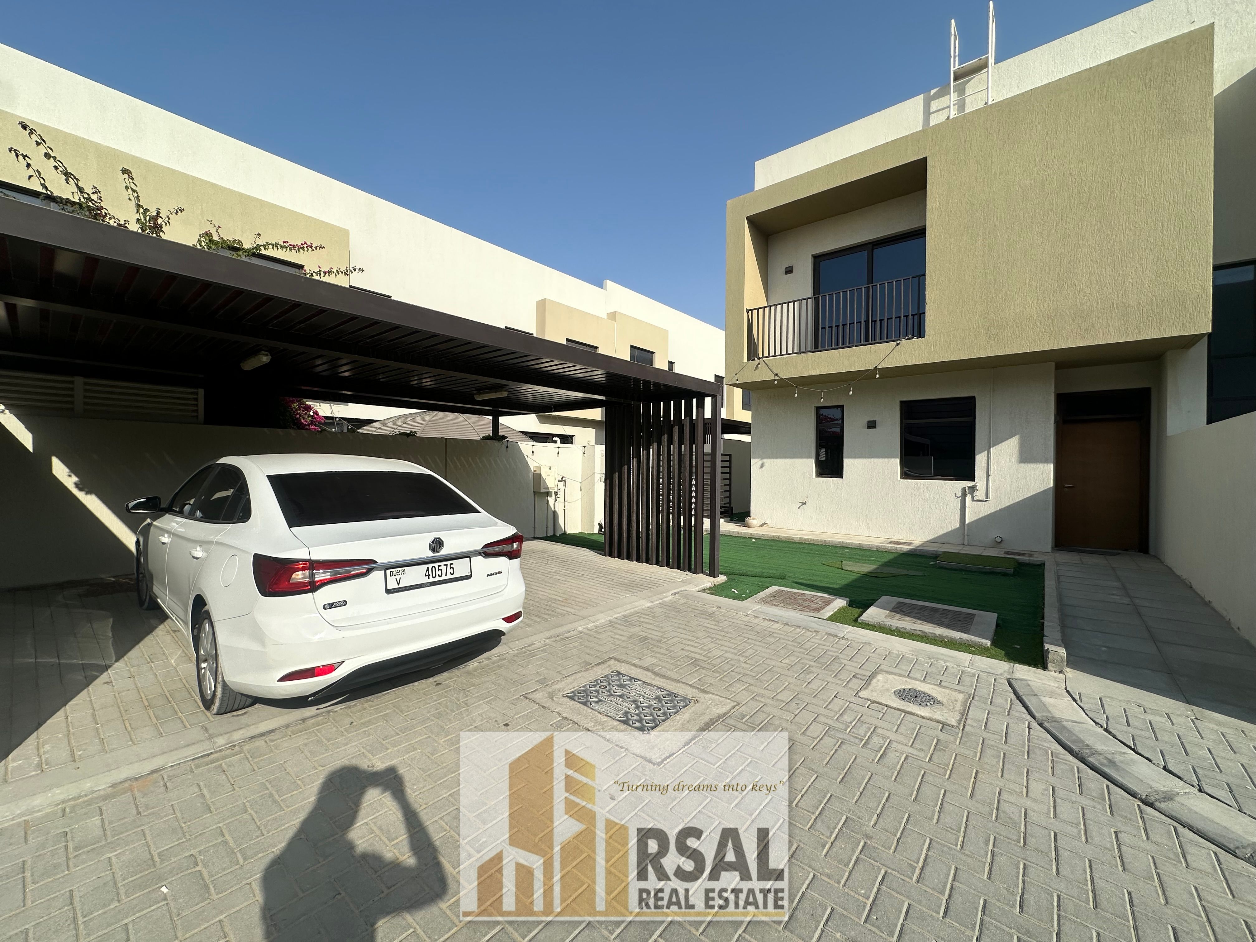 Luxurious spacious 3 Bedroom Townhouse with All amenities