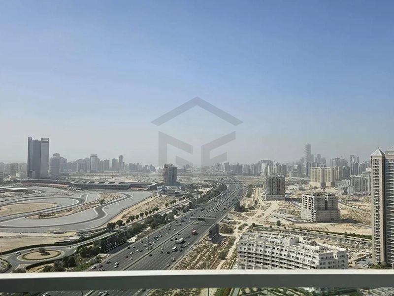 Modern & Affordable | Fitted Kitchen | City View