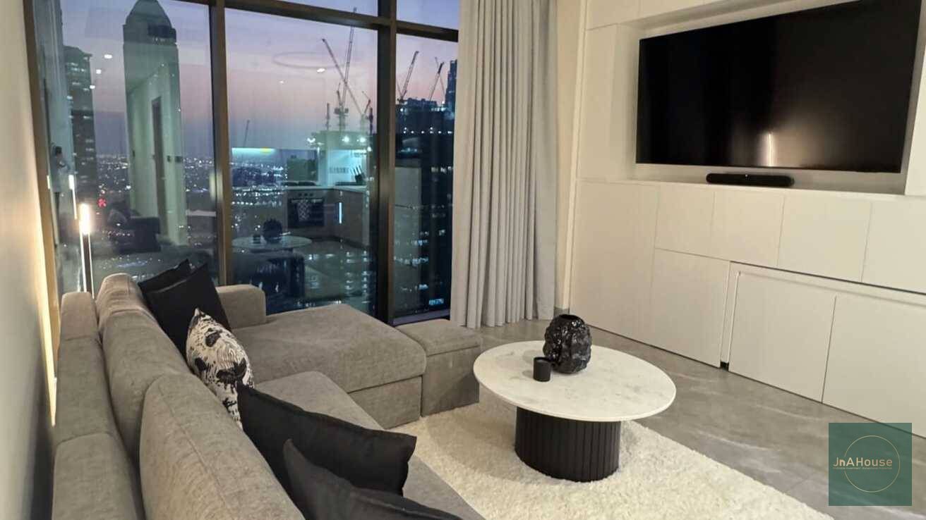 Peninsula ONE | Corner UNIT | Fully furnished
