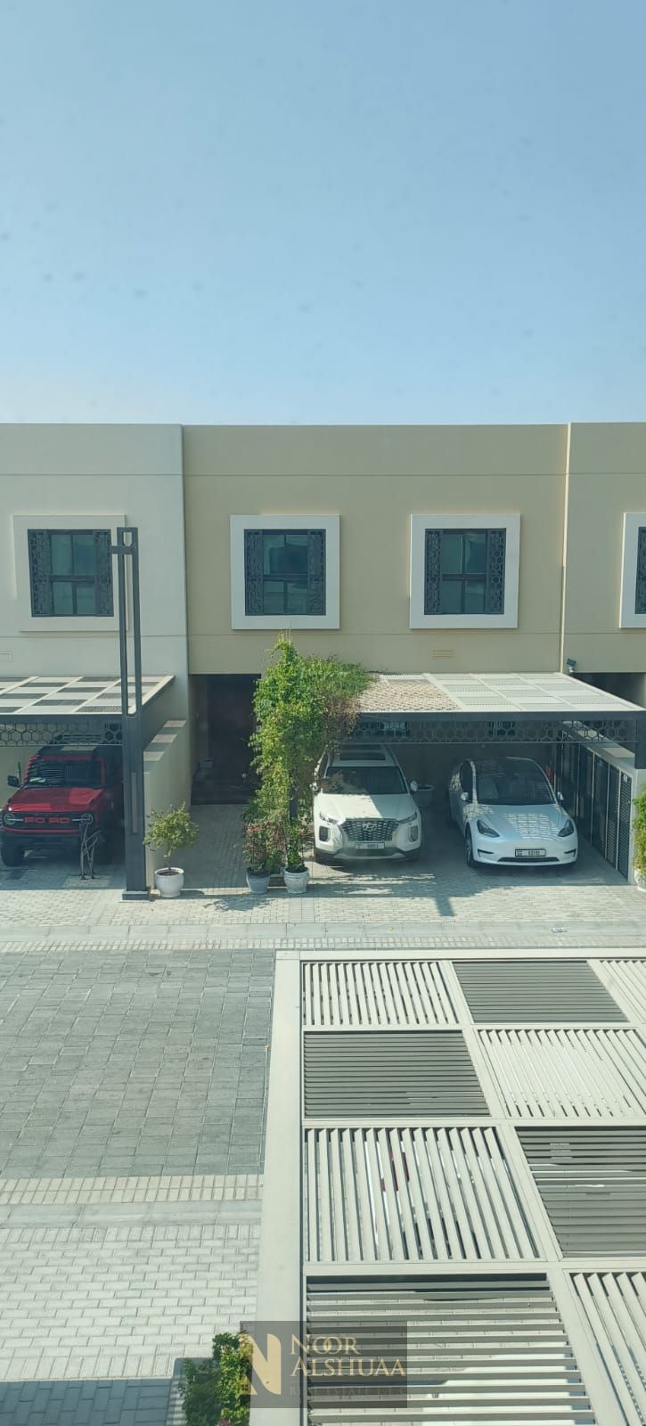 Freehold 3 BHK Townhouse |Family |Safe Community