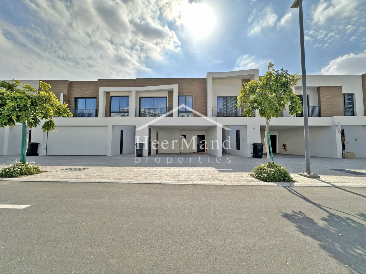 3BR Fully Furnished Family Home -Private Garden