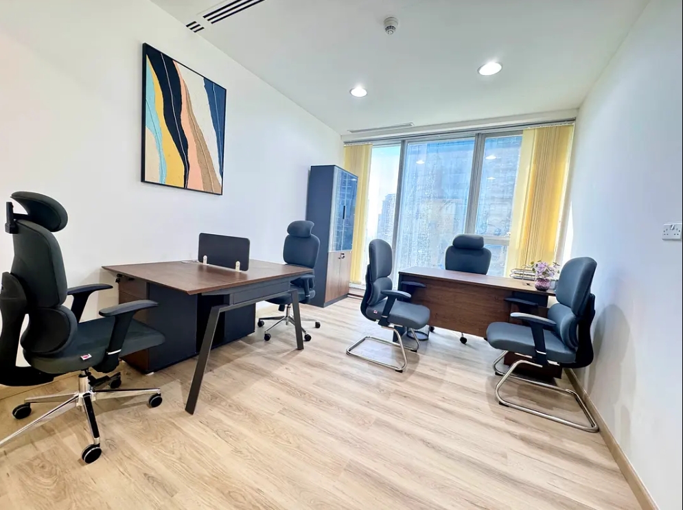 Modern Furnished Office Space Ready To Move / Prime Location