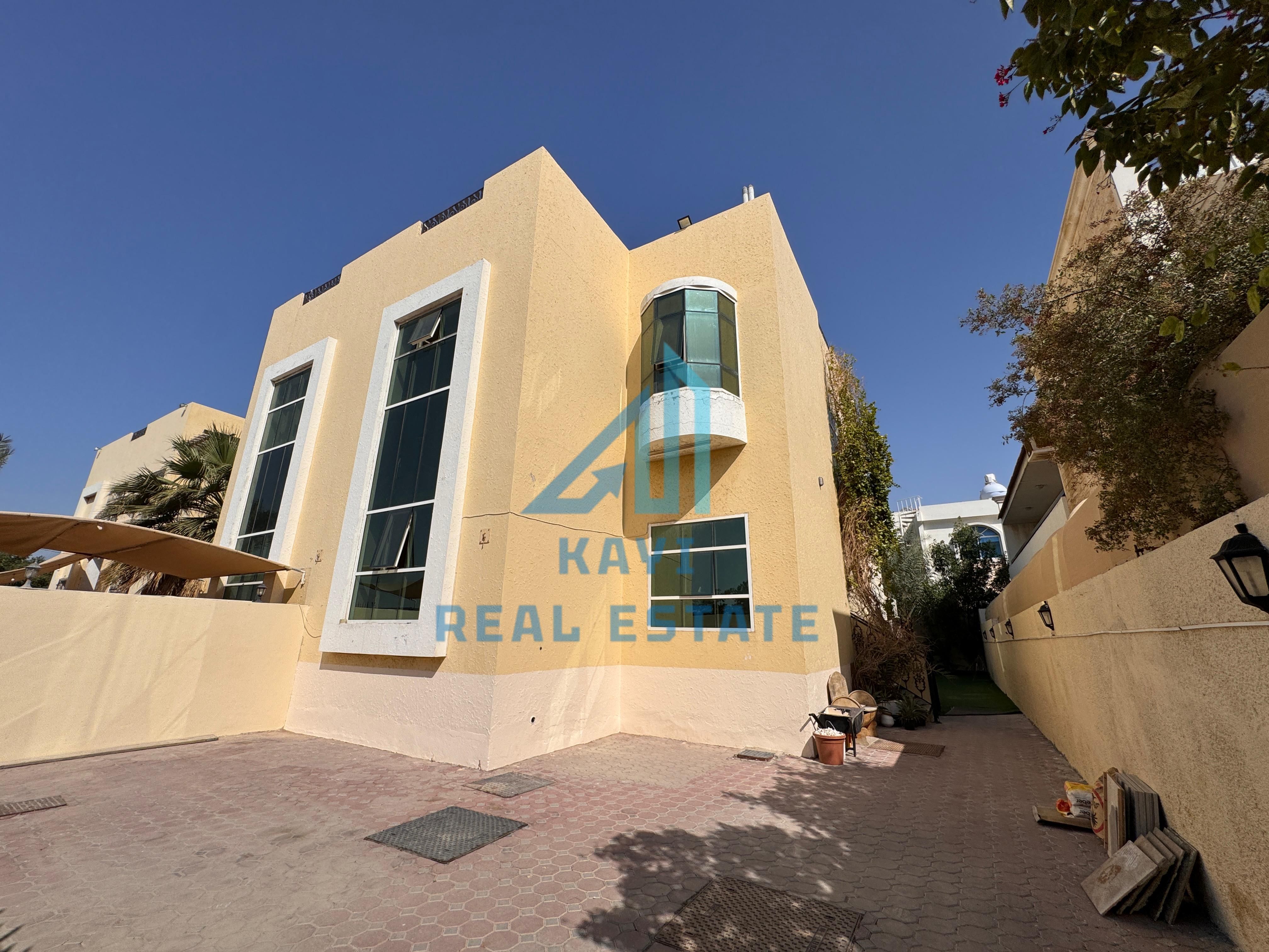 Palatial 5-Bedroom Family Haven in the Heart of Al Falaj