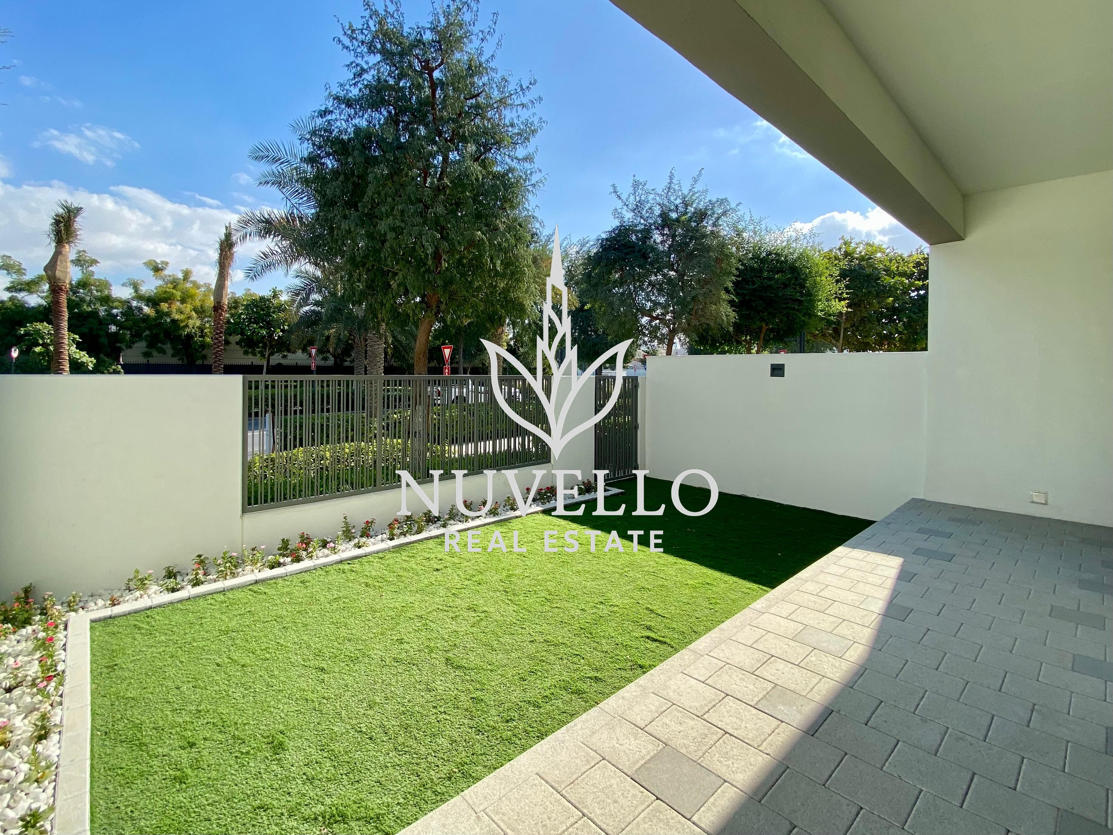 Next to School | Single Row | Appliances