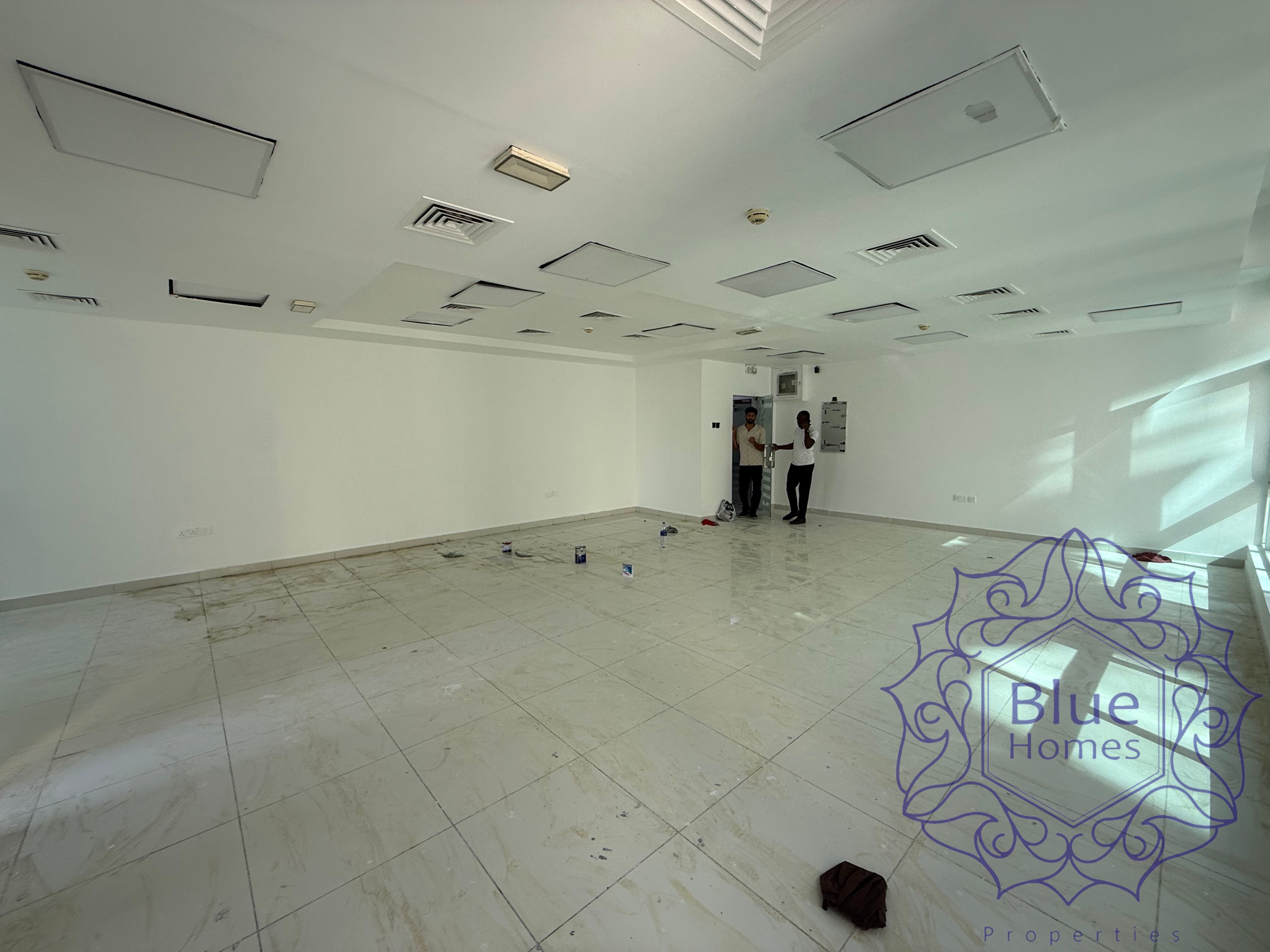 Open layout/Lighten unit/affordable price