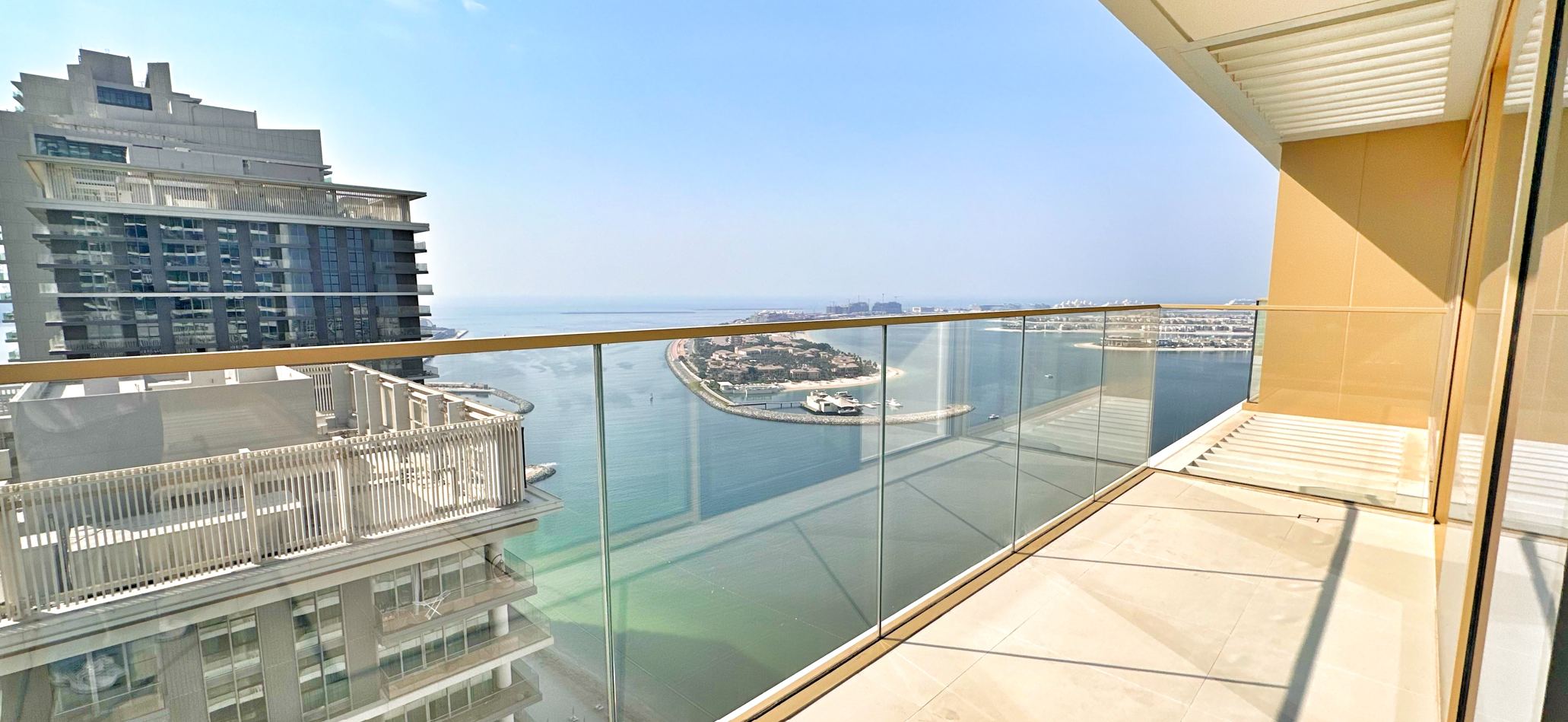 Corner Unit | Palm View | Unfurnished