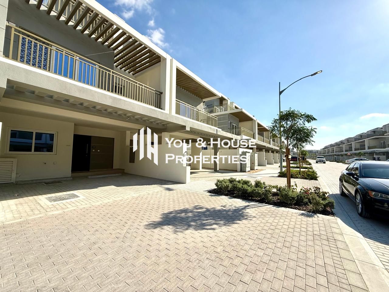 Single Row - Luxury 3Bedroom Villa I Spacious & Bright I Excellent Location