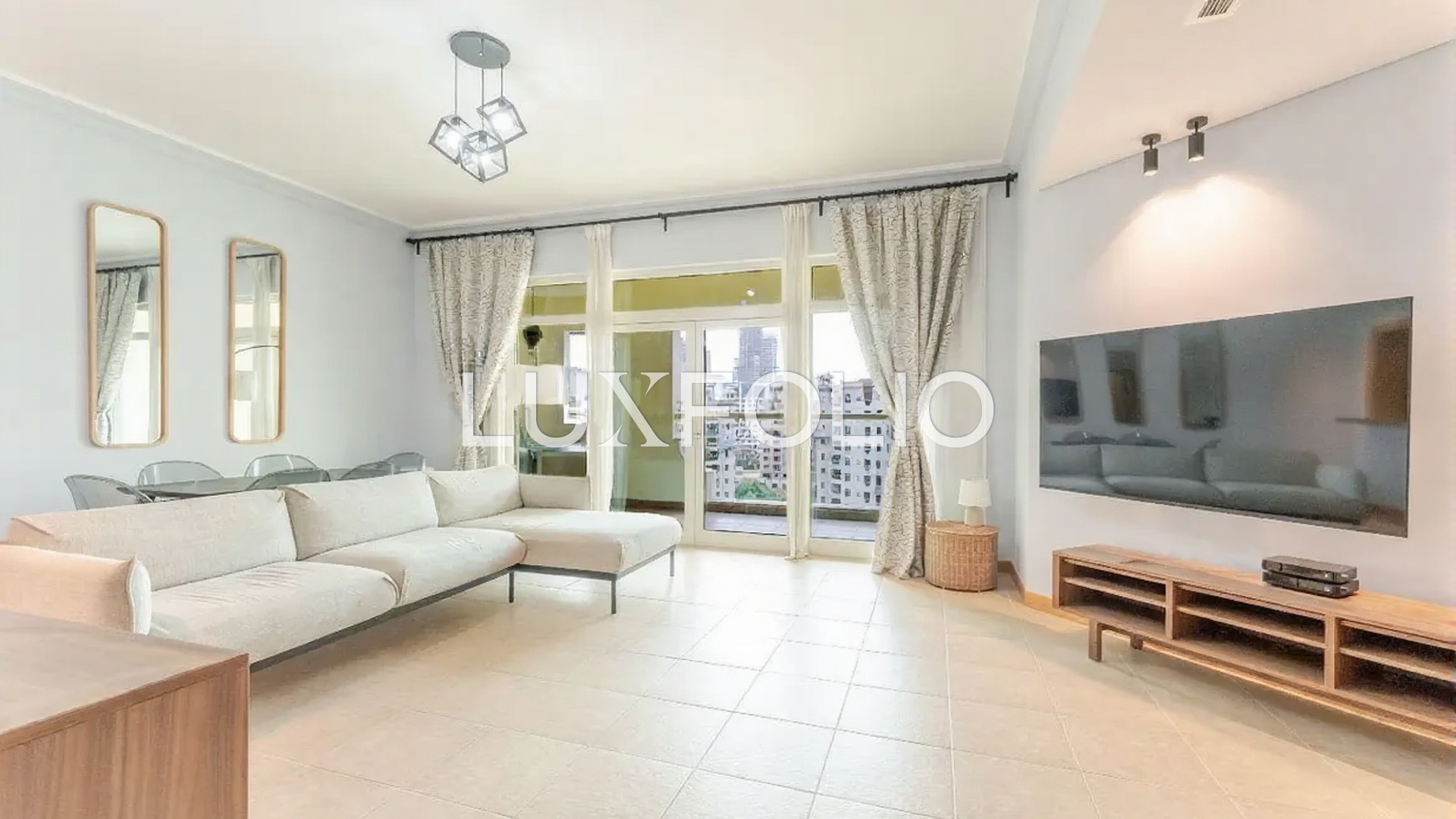 High Floor | Beach Access | Vacant now
