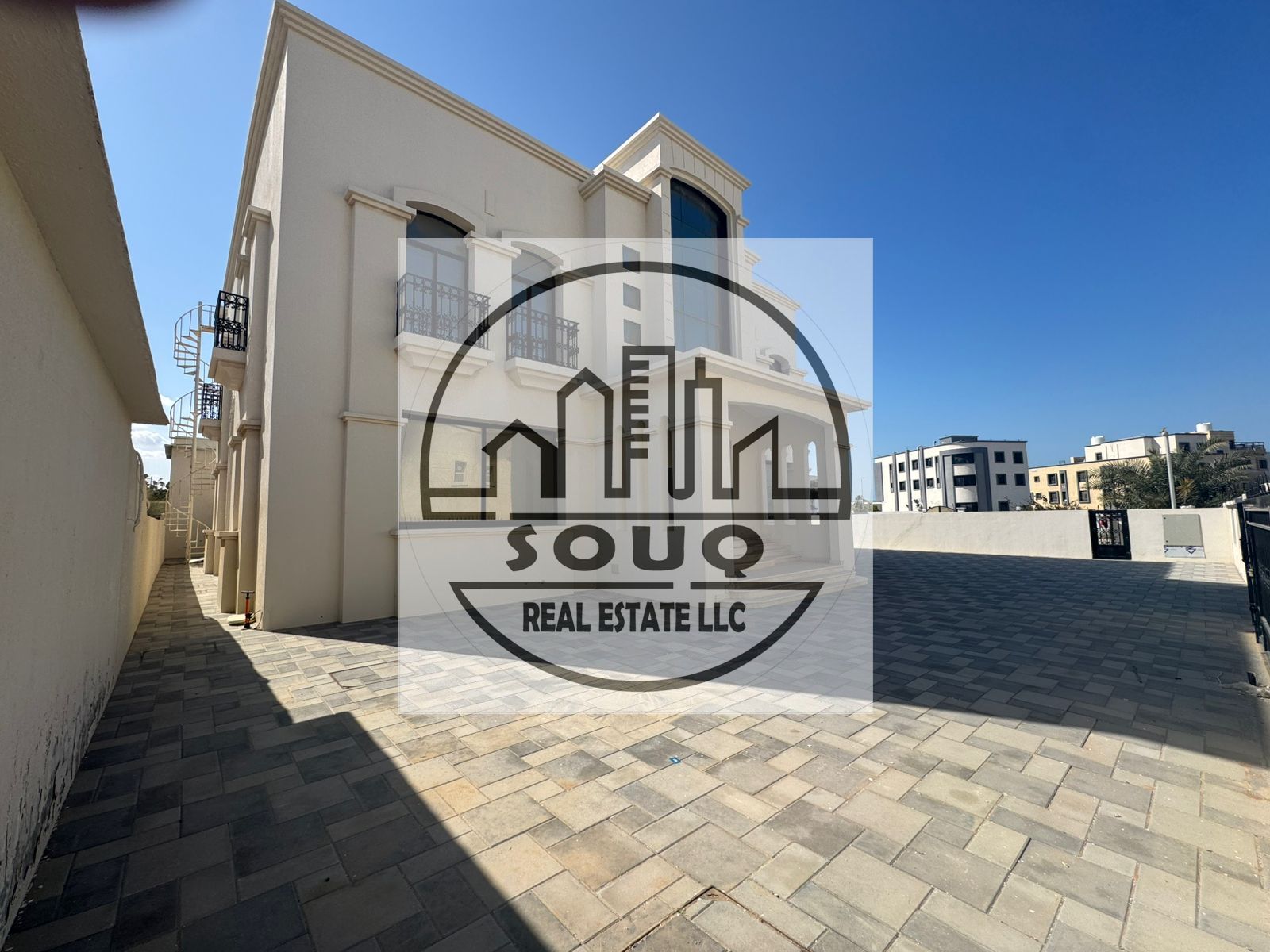 Spacious 6 BR Villa in Al Dhait South: Harmony