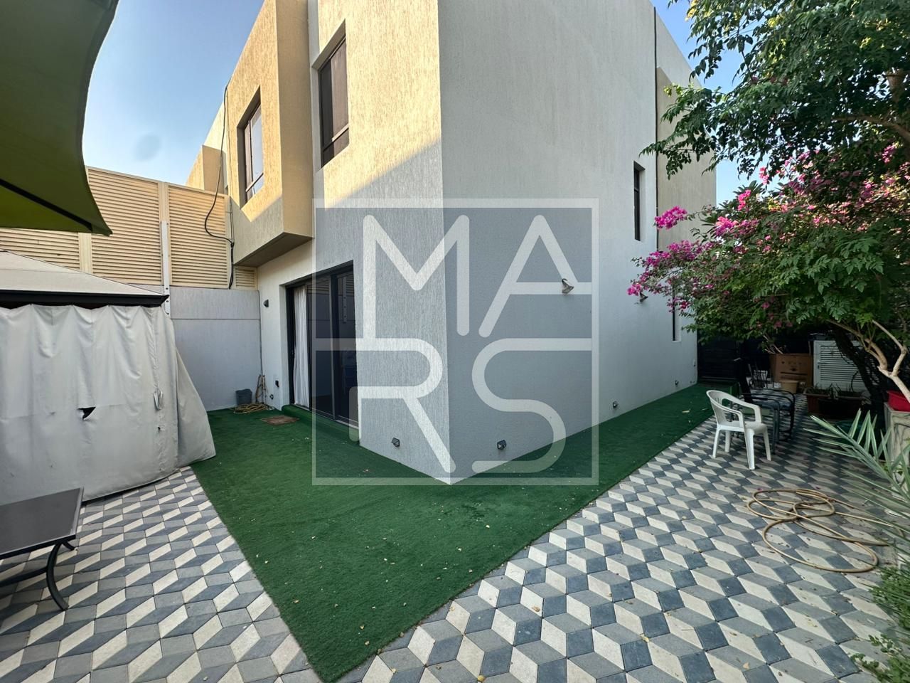 Corner 3bhk | Luxury Community | Spacious Modern HOME | Ready to move NOT Rented