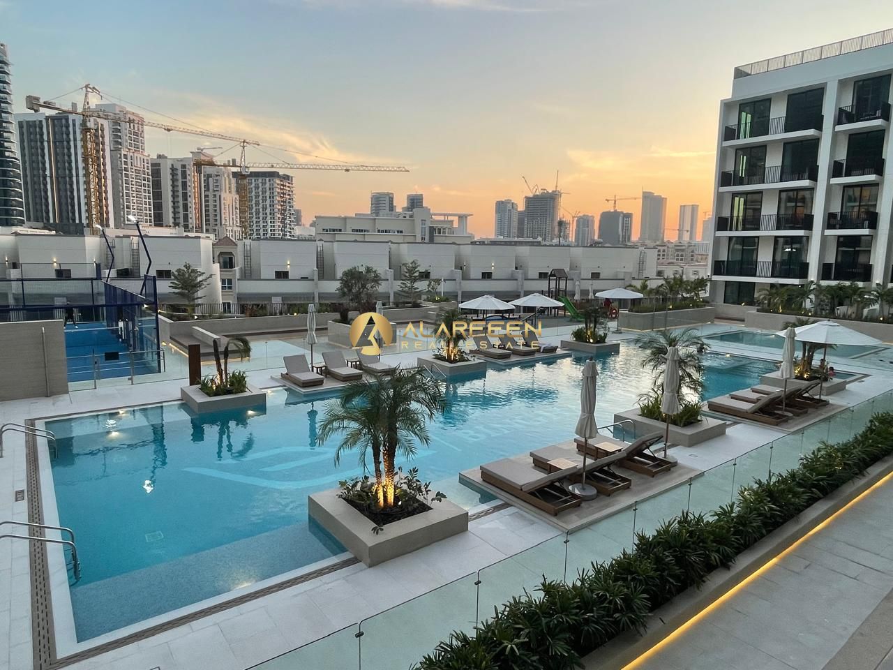 Pool View | Limited | Bright | Smart Home