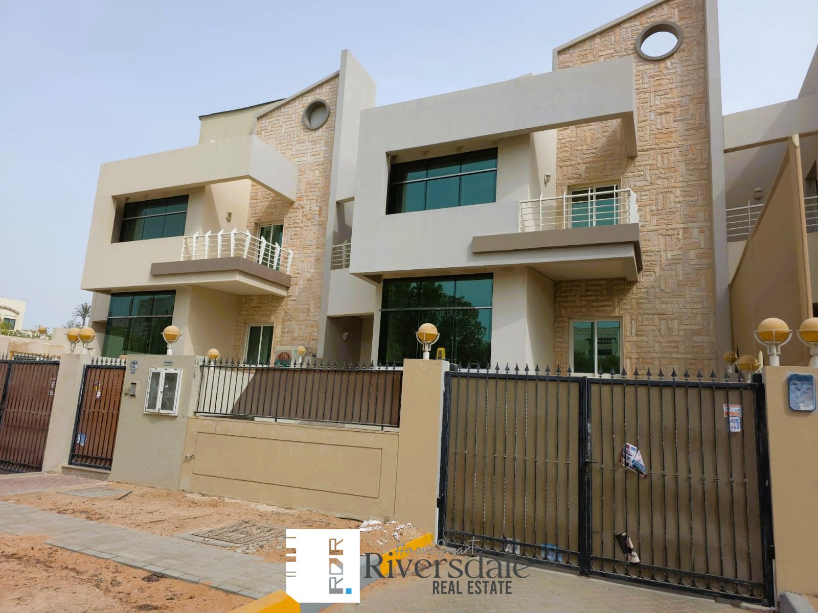 6Br Huge stand alone villa