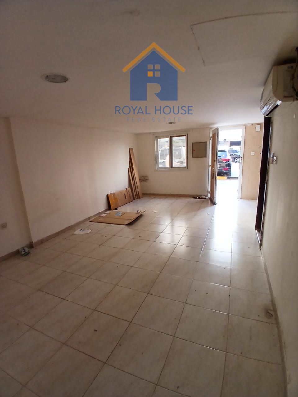 Family building | Prime location | Close to all services