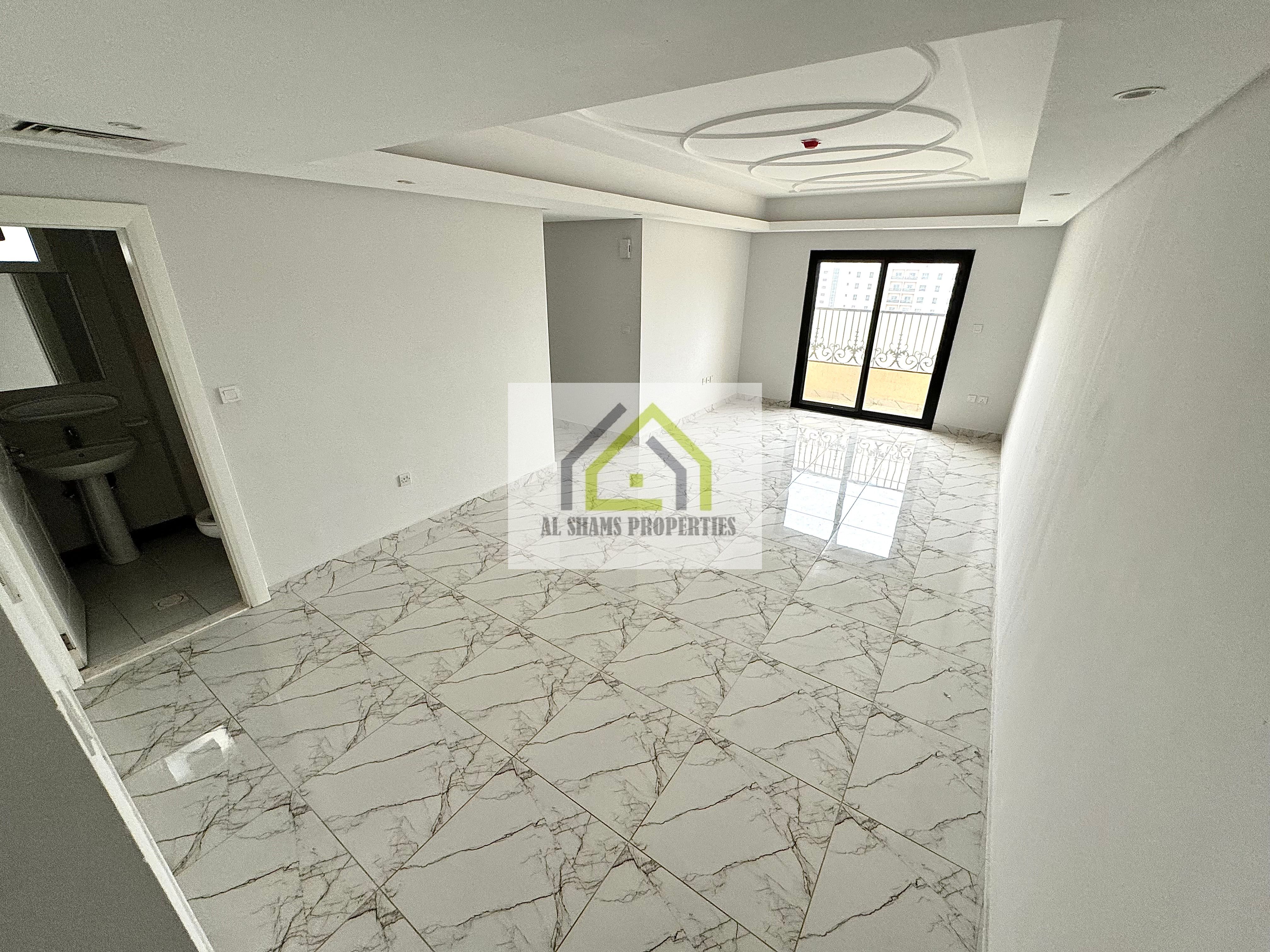 20 Days Free ! Lavish 3Bhk - 62K ! Balcony + Wardrobes + Parking !