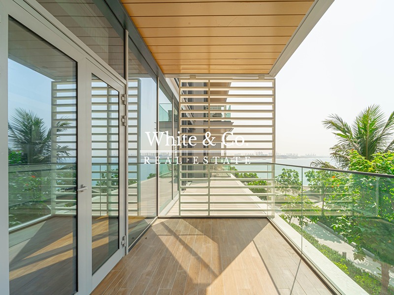 Sea and Sunset Views | Low Floor | Vacant