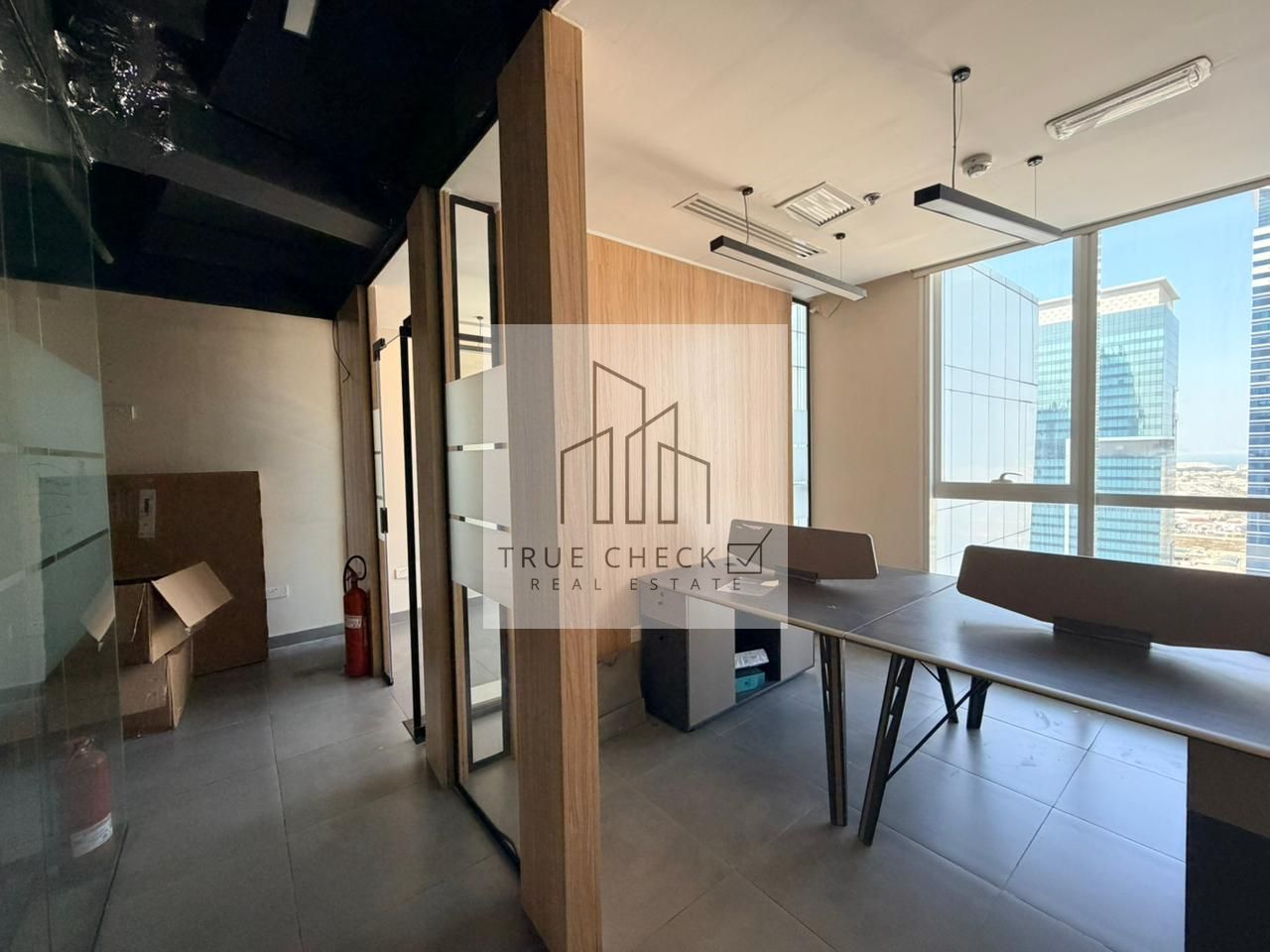 HIGH FLOOR | CLOSE TO METRO | FITTED OFFICE