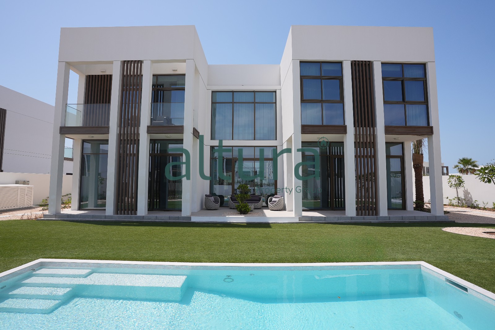 V5 Select | Corner | Landscaped + Signature Pool