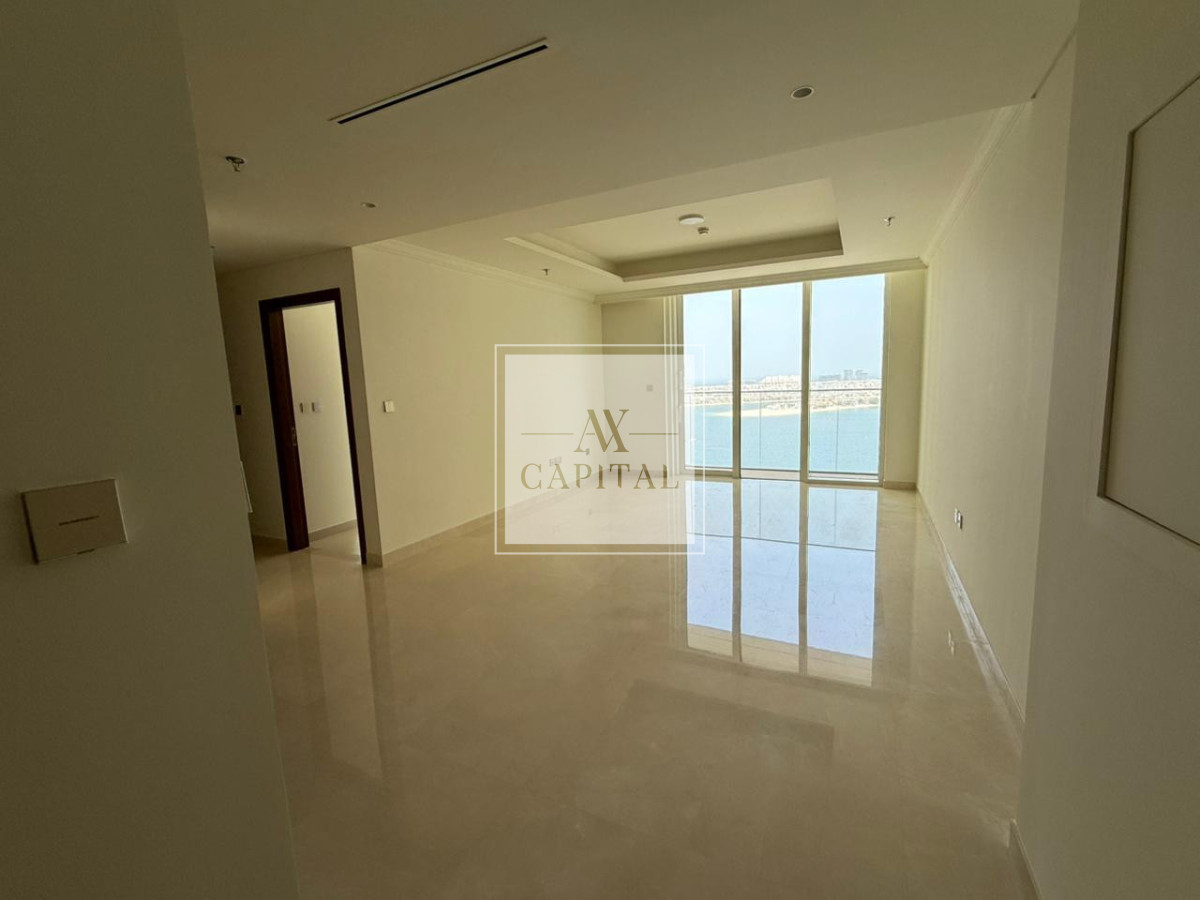 Luxury 1 BR | Palace Beach Residence | High Floor